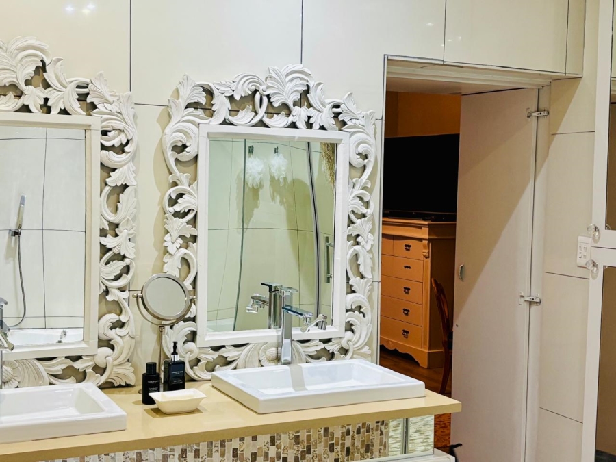 4 Bedroom Property for Sale in Riviera Glen Security Estate Free State